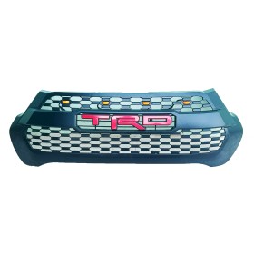 Radiator grille for Toyota Hilux crew cabs year 2020+